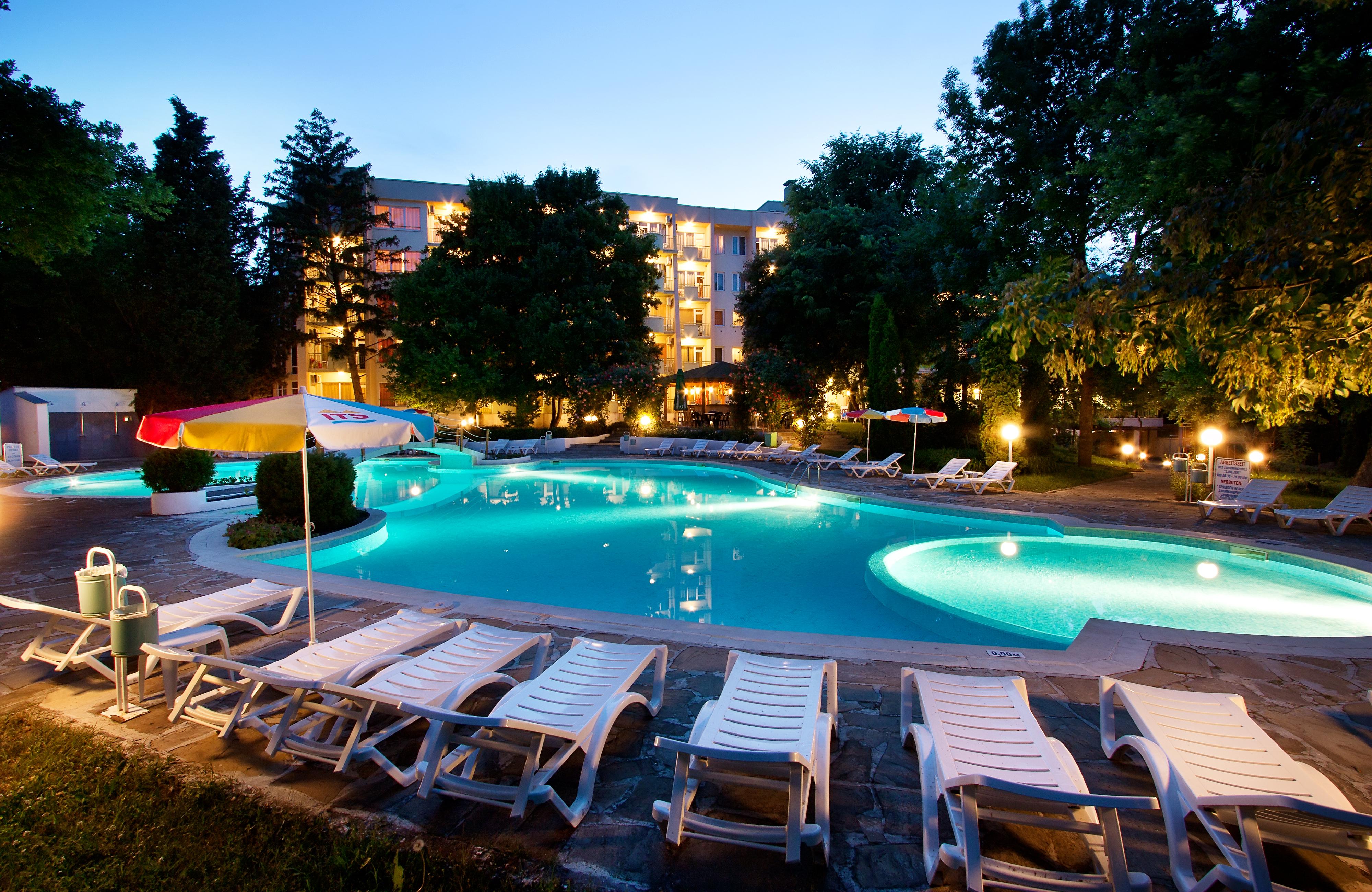 Ljuljak Hotel Golden Sands Exteriör bild