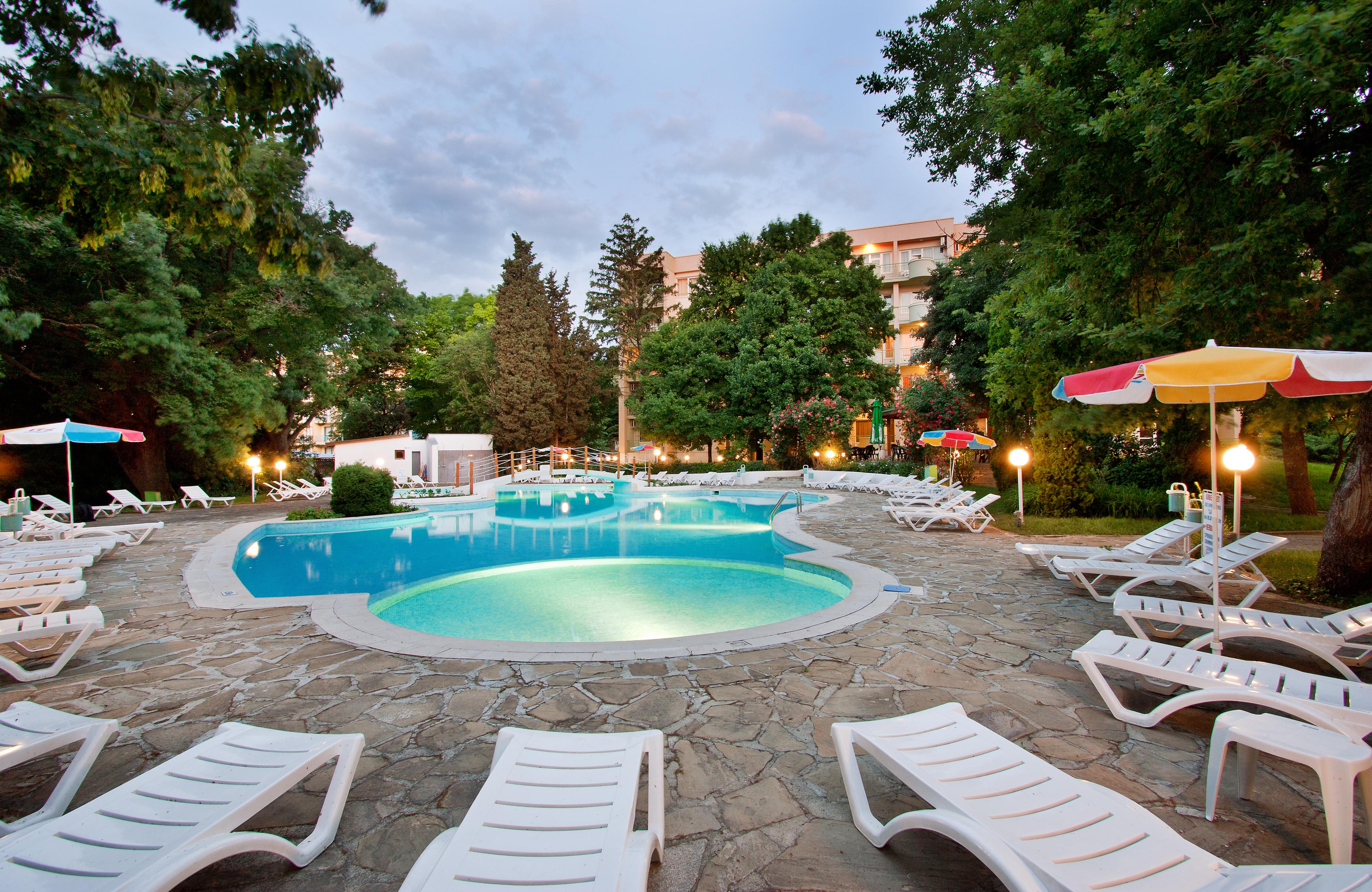 Ljuljak Hotel Golden Sands Exteriör bild