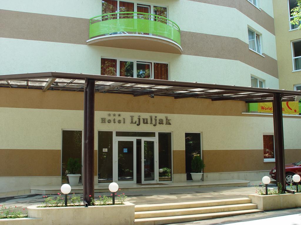 Ljuljak Hotel Golden Sands Exteriör bild