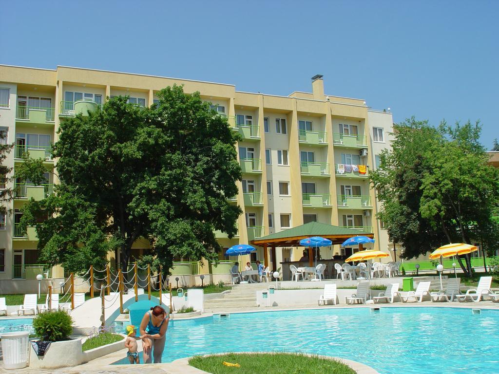 Ljuljak Hotel Golden Sands Exteriör bild