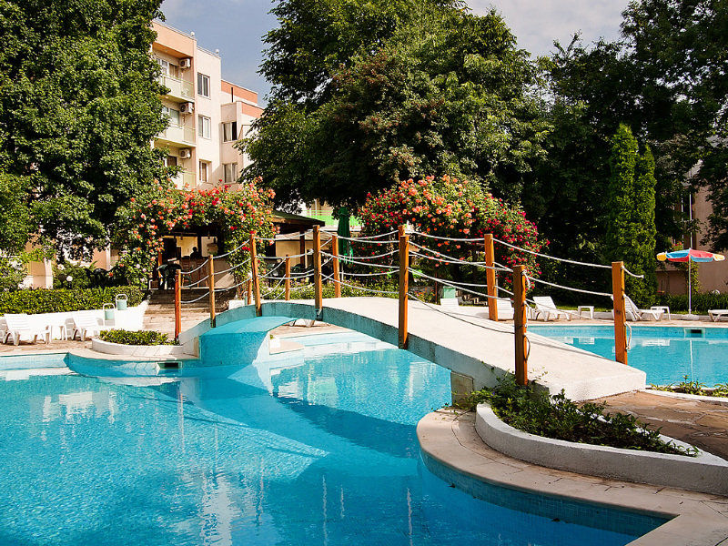 Ljuljak Hotel Golden Sands Exteriör bild