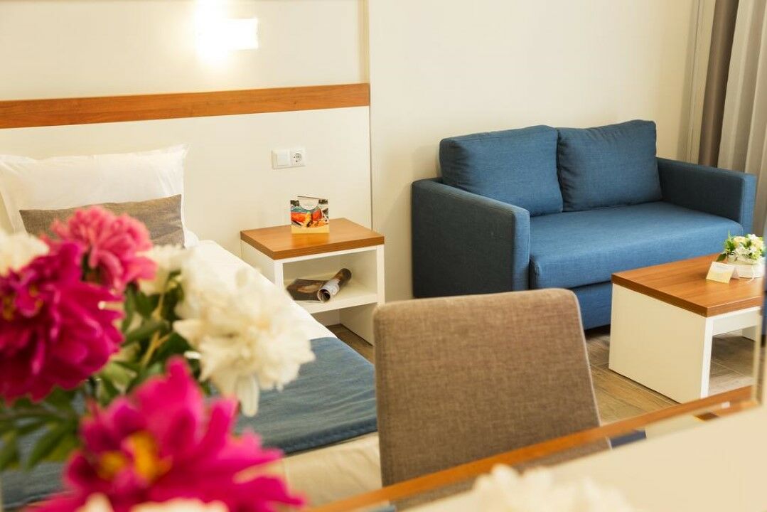 Ljuljak Hotel Golden Sands Exteriör bild